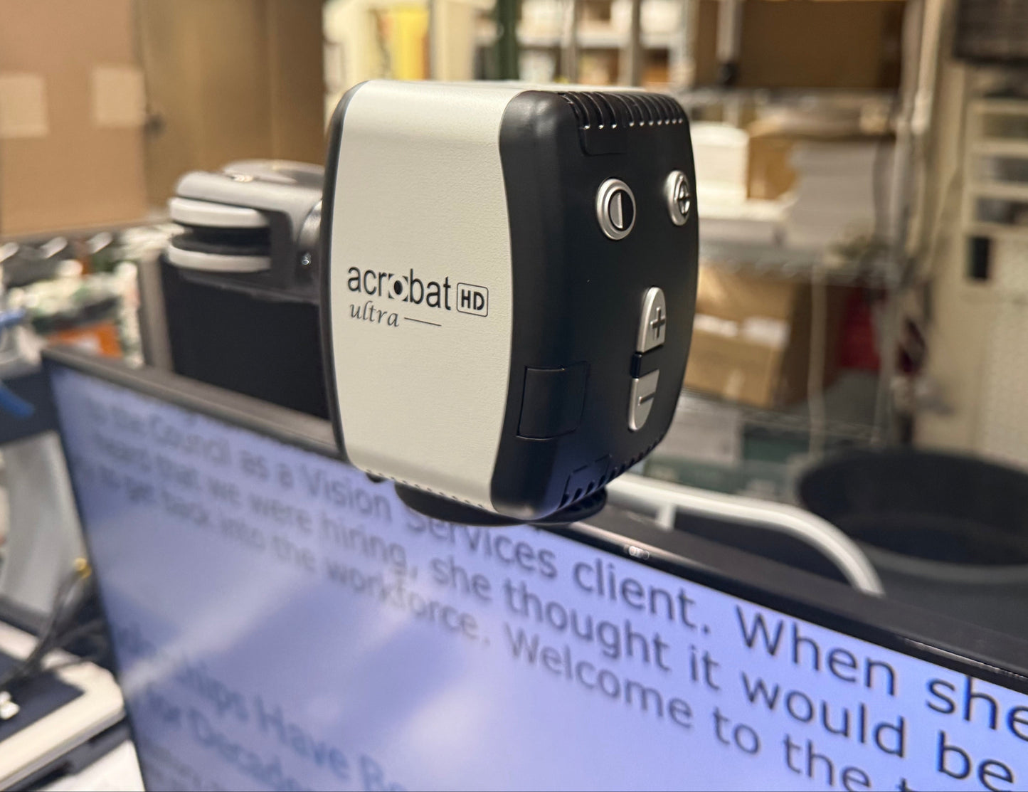 Acrobat_27_Video_Magnifier