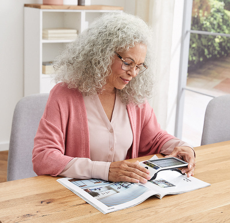 Smartlux Digital – 5" Portable HD Video Magnifier for Low Vision