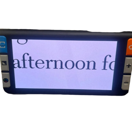 Demo Clover 6 hand video Magnifier - The Low Vision Store