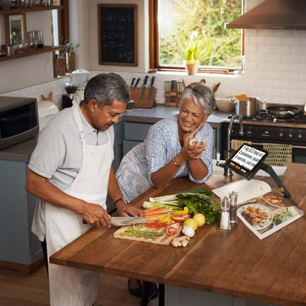 USED Explore 8 handheld electronic magnifier showcased in a modern kitchen while cooking.
