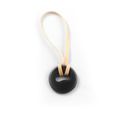 WayTag oval hole button with a rubber strap for easy attachment in a pack of 25.